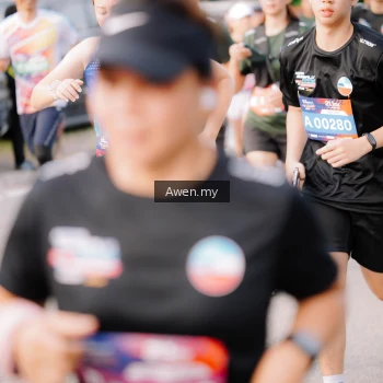 Runner Photo 4166053