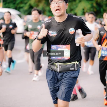 Runner Photo 4166055