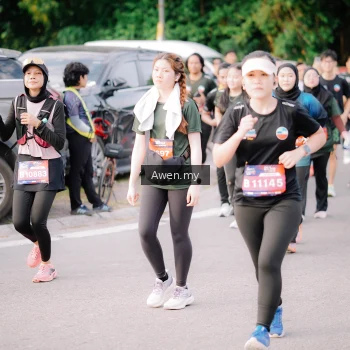 Runner Photo 4166060