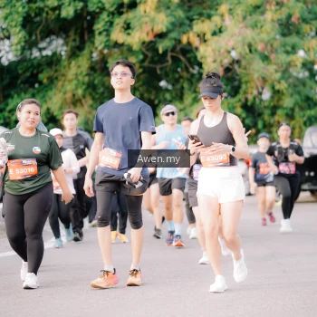 Runner Photo 4166068