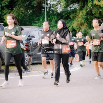 Runner Photo 4166076