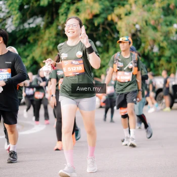 Runner Photo 4166084
