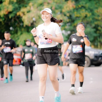 Runner Photo 4166086