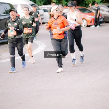 Runner Photo 4166101