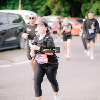 Runner Photo 4166114