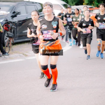Runner Photo 4166115