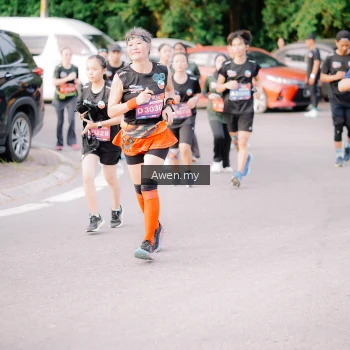Runner Photo 4166119