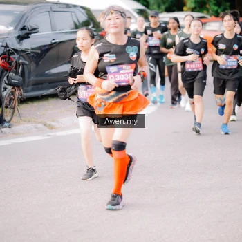 Runner Photo 4166120
