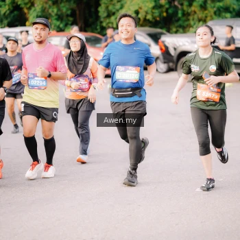 Runner Photo 4166121