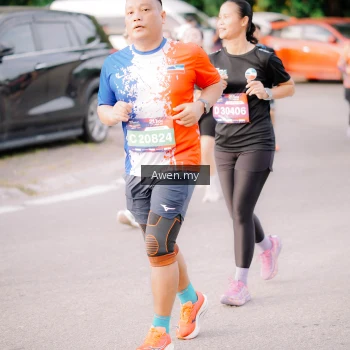 Runner Photo 4166124