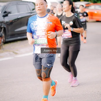 Runner Photo 4166125