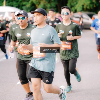 Runner Photo 4166128