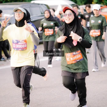 Runner Photo 4166131
