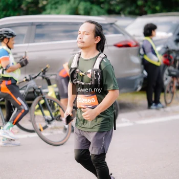 Runner Photo 4166142