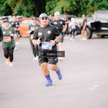 Runner Photo 4166185