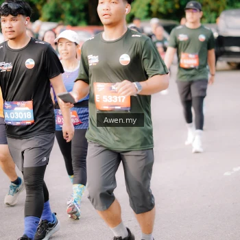 Runner Photo 4166213