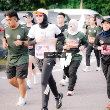 Runner Photo 4166245
