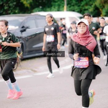 Runner Photo 4166255