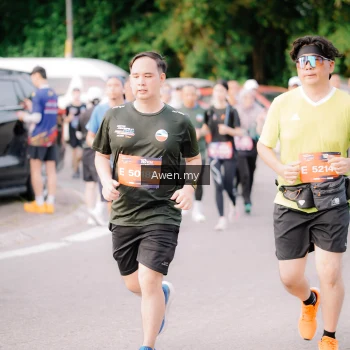 Runner Photo 4166261