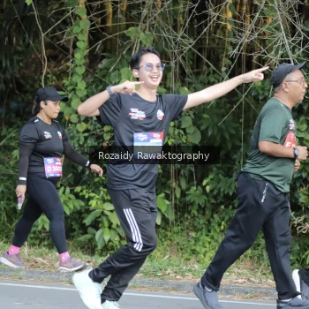 Runner Photo 4166324