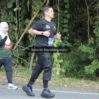 Runner Photo 4166364