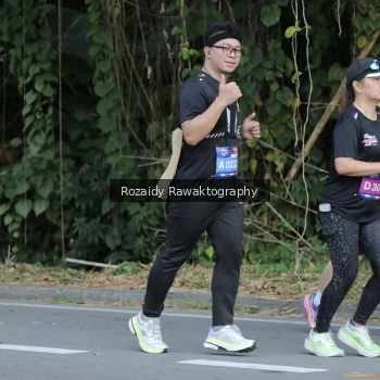 Runner Photo 4166377