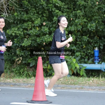 Runner Photo 4166393