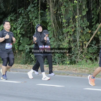 Runner Photo 4166447