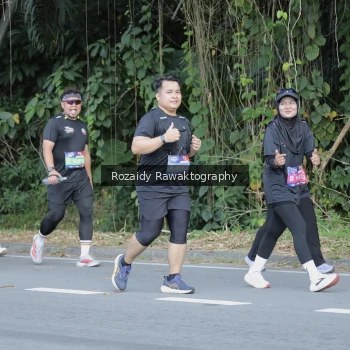 Runner Photo 4166448