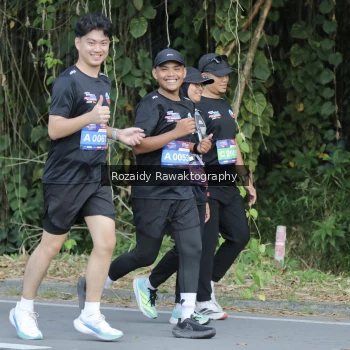 Runner Photo 4166514