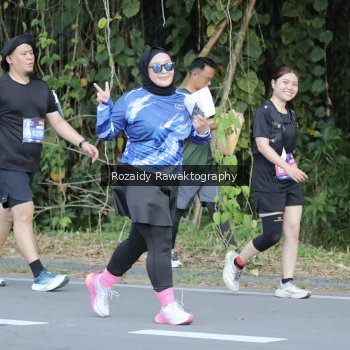 Runner Photo 4166524