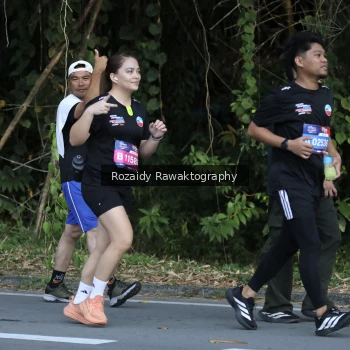 Runner Photo 4166996