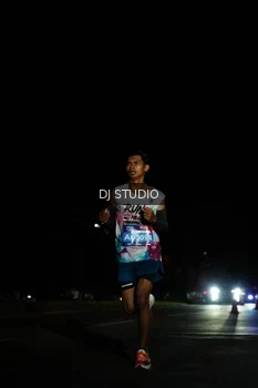 Runner Photo 4167435