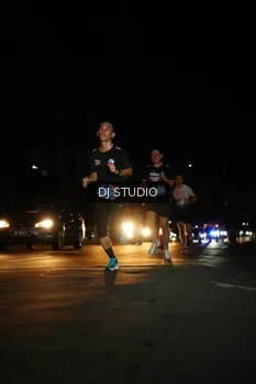Runner Photo 4167641