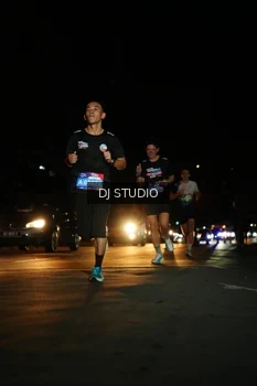Runner Photo 4167645