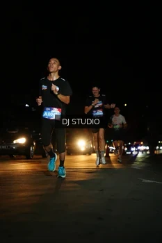 Runner Photo 4167647
