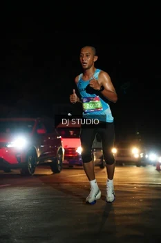 Runner Photo 4167755