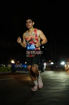 Runner Photo 4169673