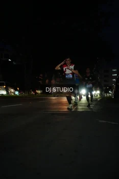 Runner Photo 4170843