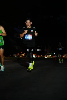 Runner Photo 4171396