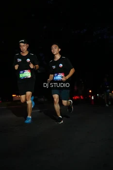 Runner Photo 4171635