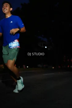Runner Photo 4171669