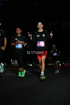 Runner Photo 4171810