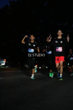 Runner Photo 4171835