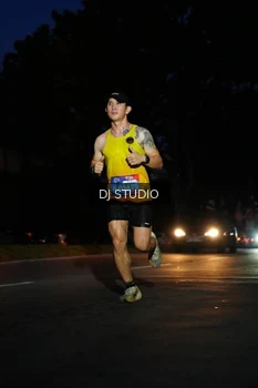 Runner Photo 4171899