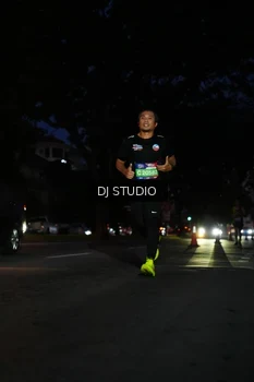 Runner Photo 4171999