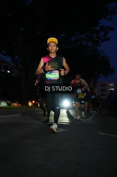 Runner Photo 4172079