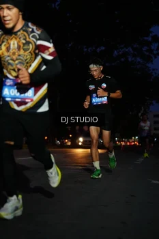 Runner Photo 4172275