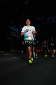 Runner Photo 4172318