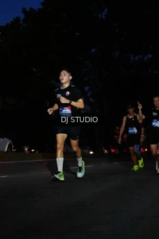 Runner Photo 4172367
